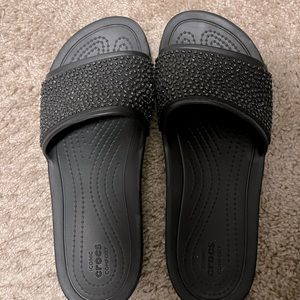Crocs Size 9 Wide Sandals